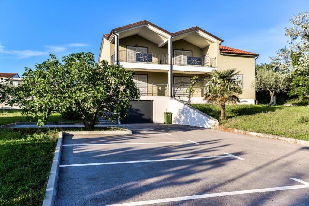 Apartments Lia-Jolie Ουμάγκ Εξωτερικό φωτογραφία